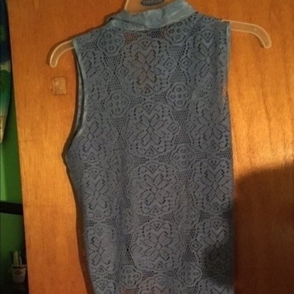 Button Down Tank Top - Picture 3 of 3